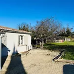 La Petite Maison Dans Les Vignes *